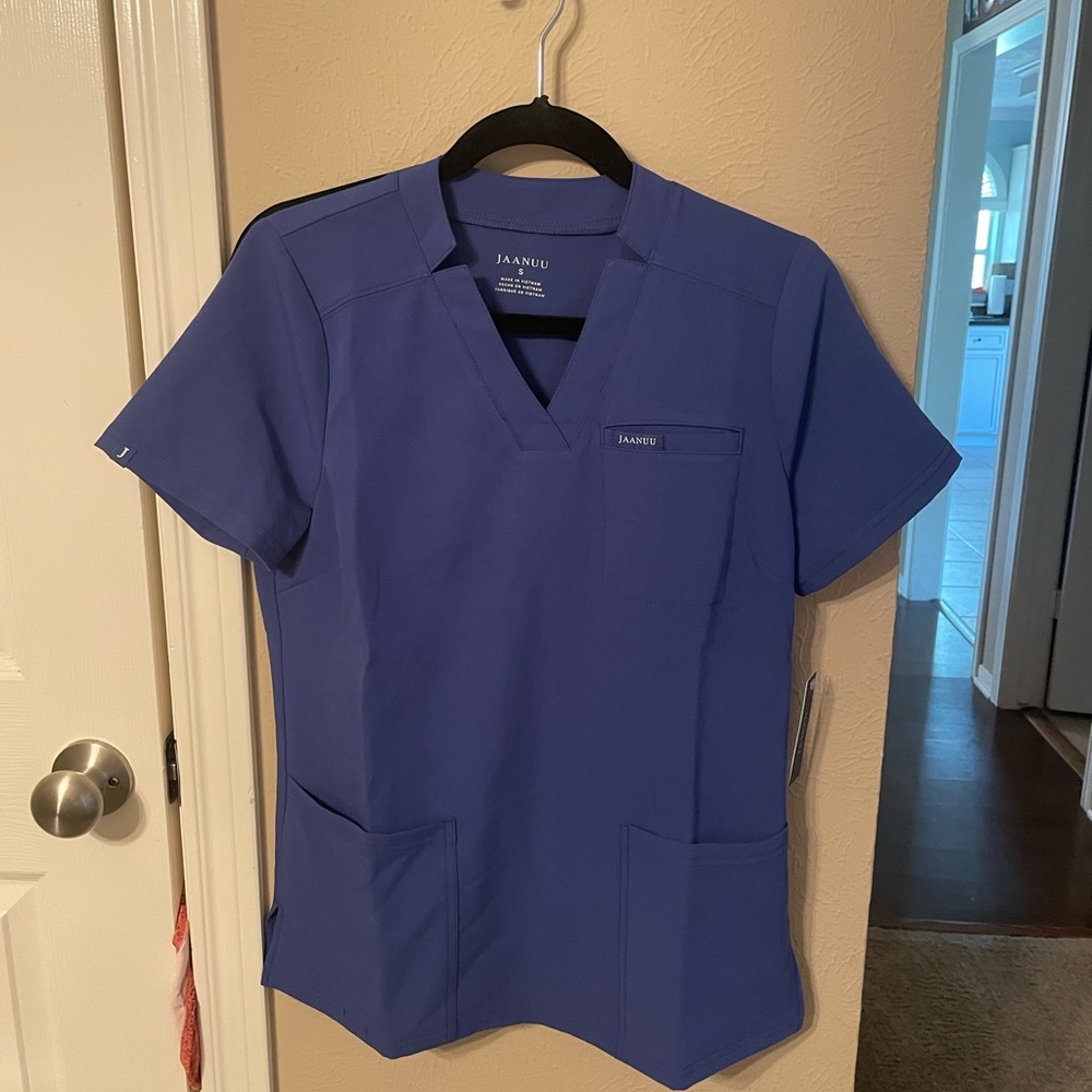 Jaanuu Small Scrub Top NWT Galaxy Blue Size Small